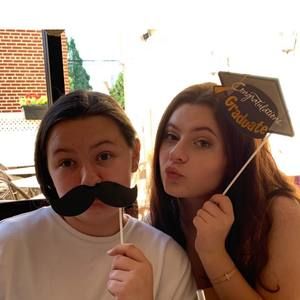 Meet your Posher, Laura